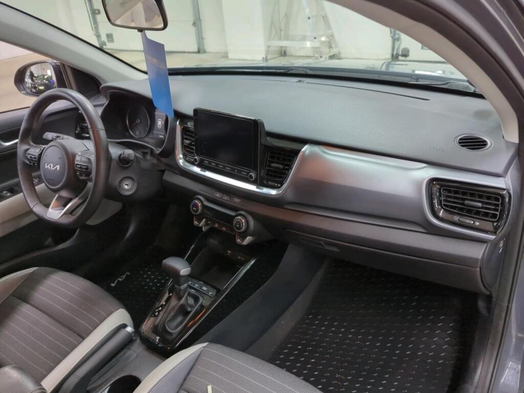 Kia Stonic 2023 Harmaa