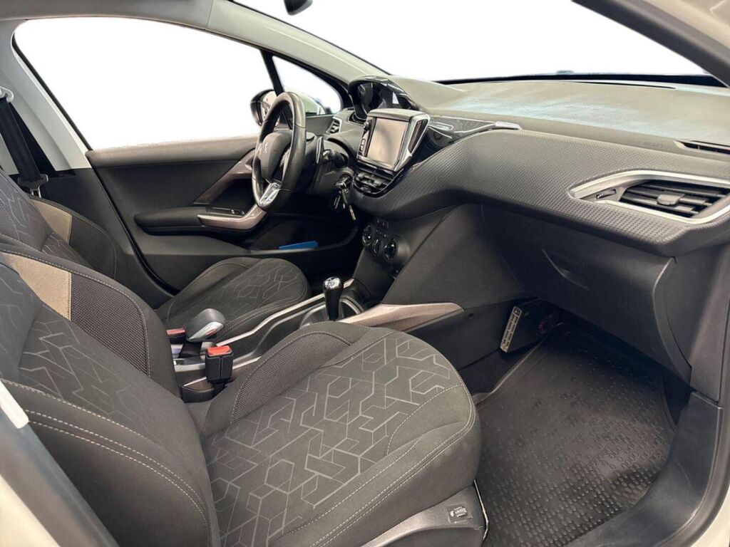 Peugeot 2008 2016 Valkoinen