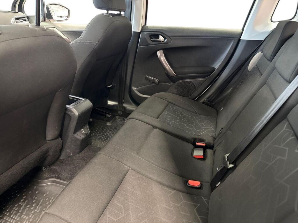 Peugeot 2008 2016 Valkoinen