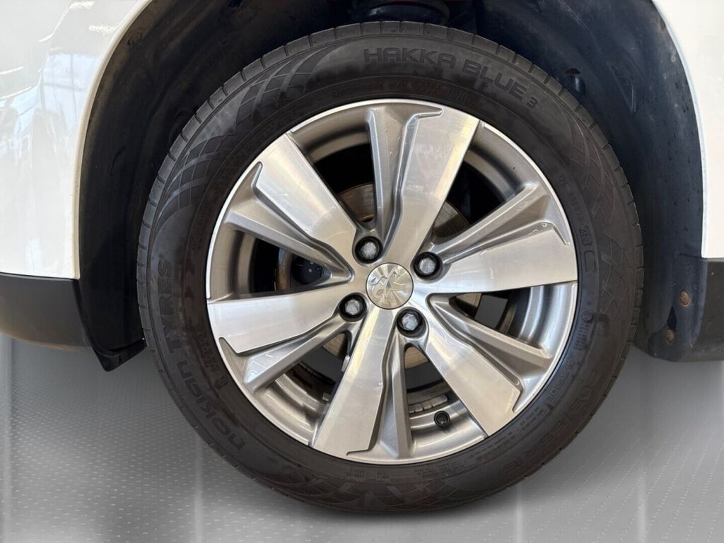 Peugeot 2008 2016 Valkoinen