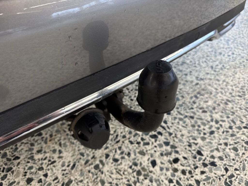 Mercedes-Benz C 2016 Harmaa