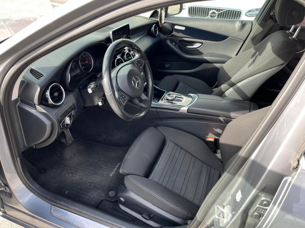 Mercedes-Benz C 2016 Harmaa