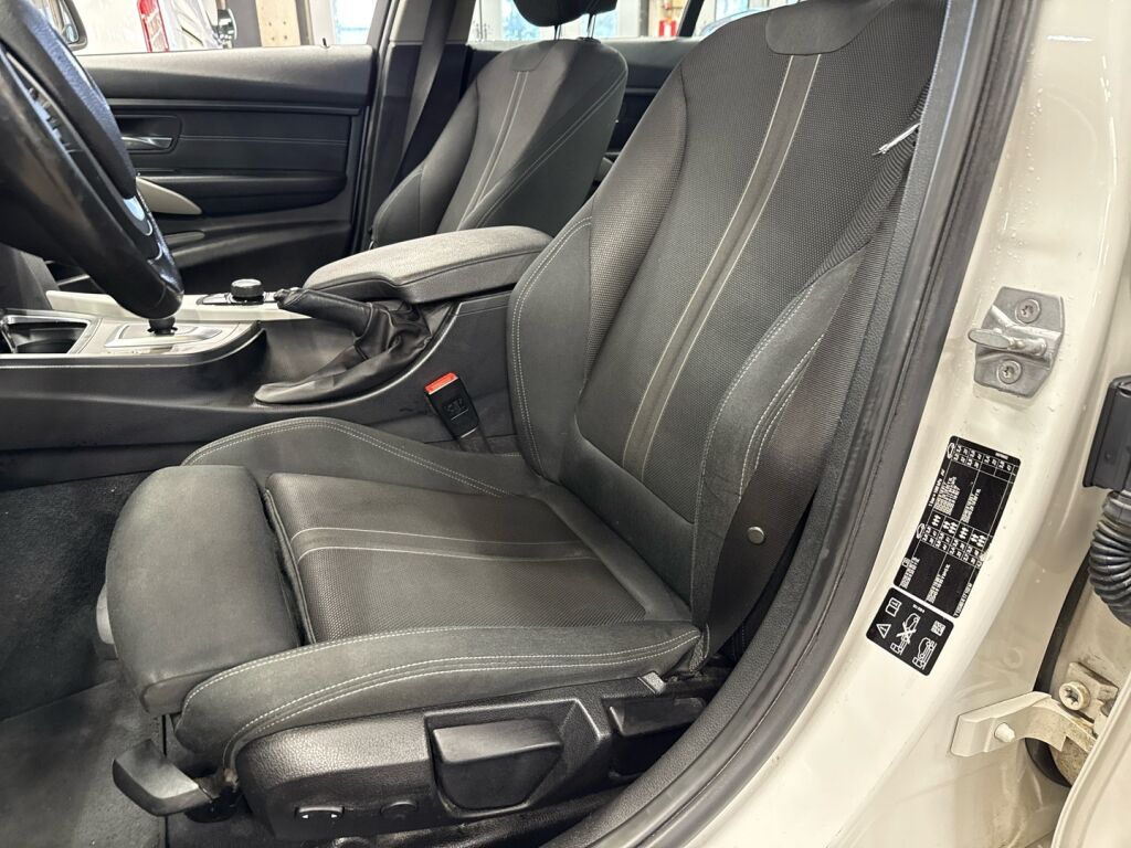 BMW 330 2016 Valkoinen