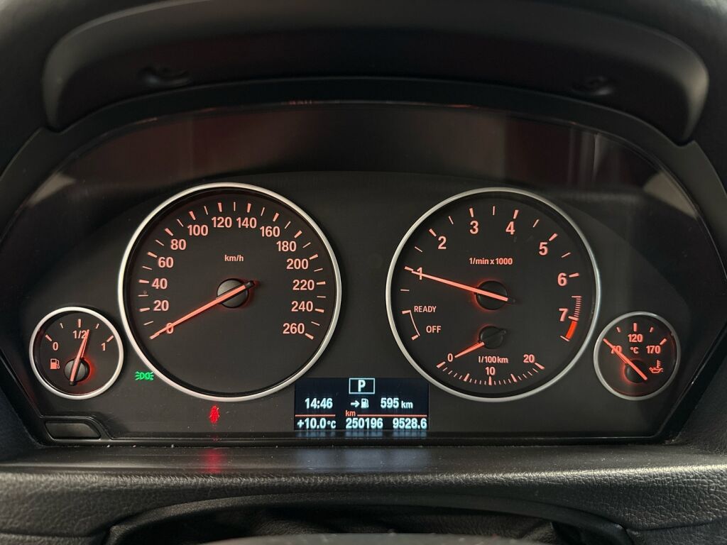 BMW 330 2016 Valkoinen