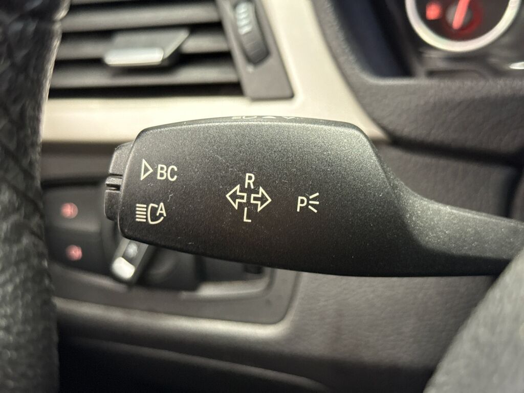 BMW 330 2016 Valkoinen