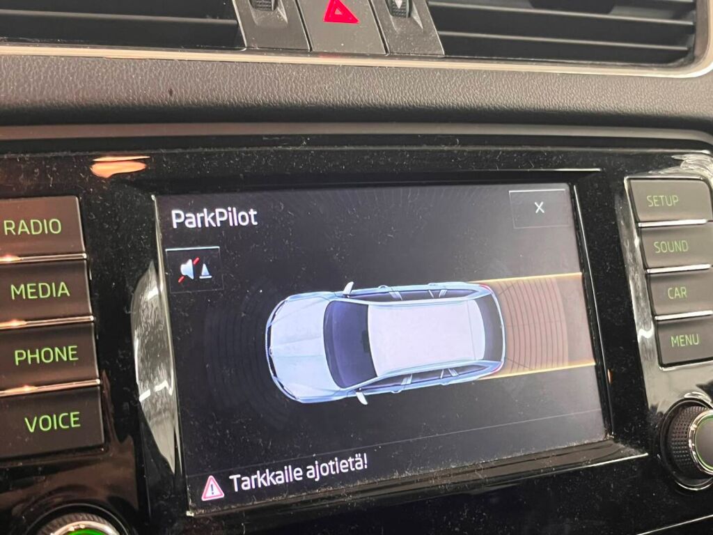 Skoda Octavia 2016 Punainen