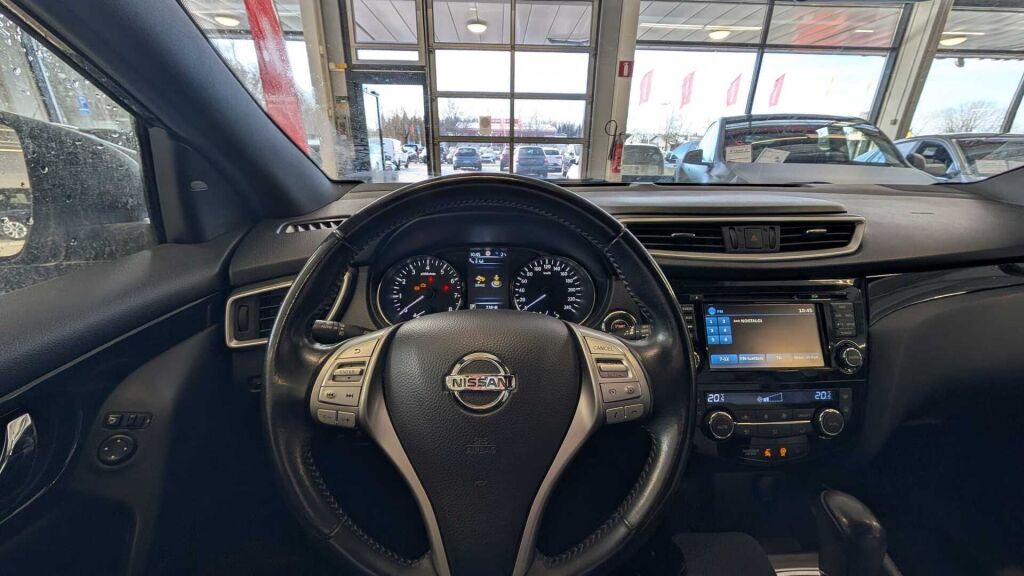 Nissan Qashqai 2016 Ruskea (beige)