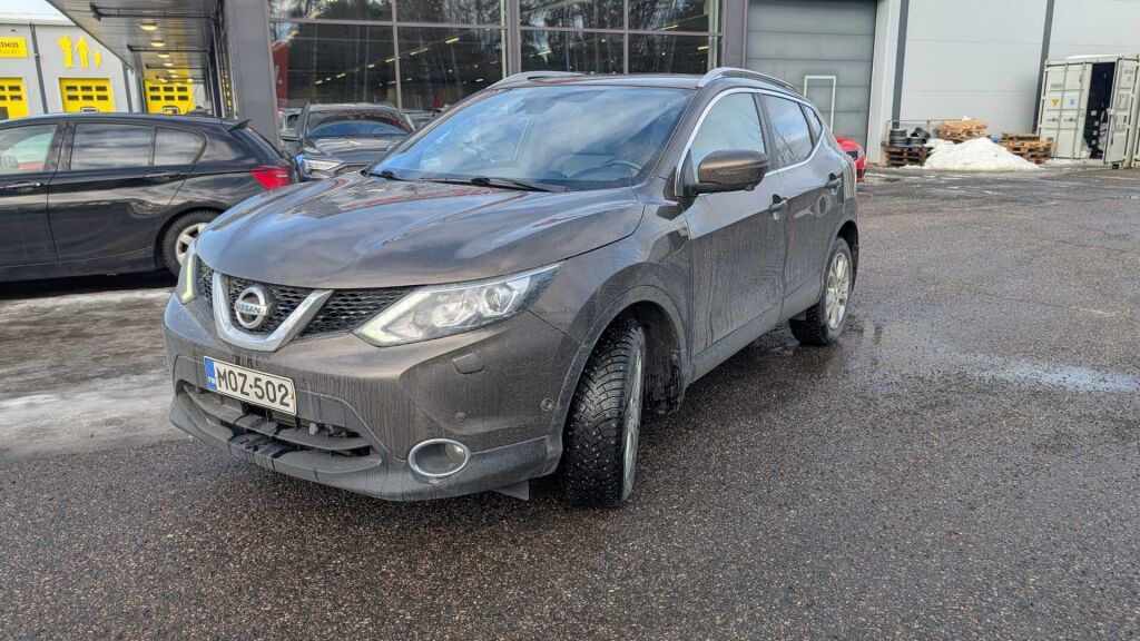 Nissan Qashqai 2016 Ruskea (beige)