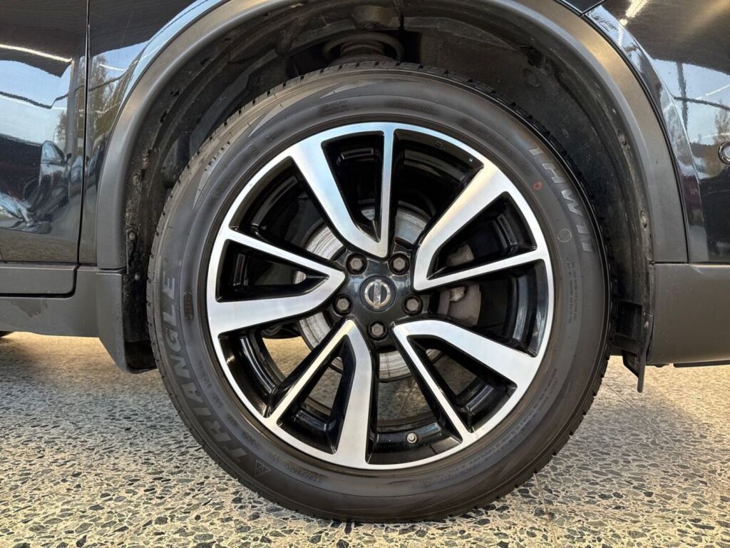 Nissan X-Trail 2016 Musta