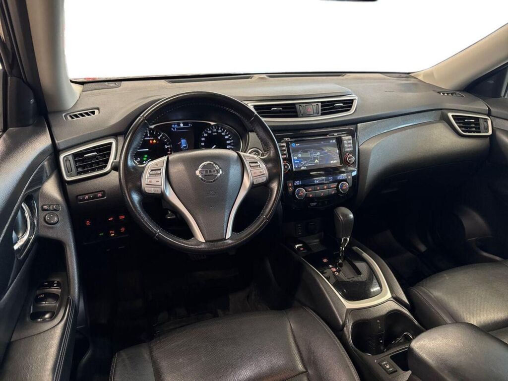 Nissan X-Trail 2016 Musta