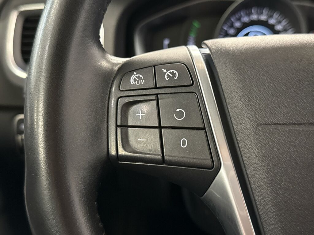 Volvo V60 Cross Country 2016 Valkoinen