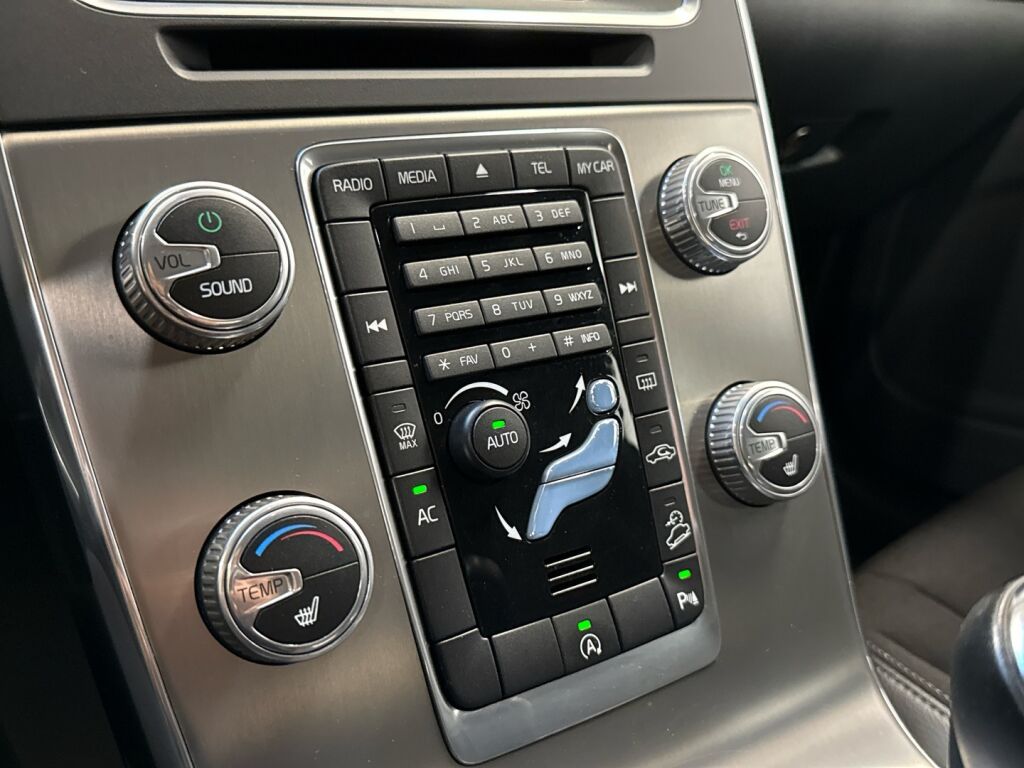 Volvo V60 Cross Country 2016 Valkoinen