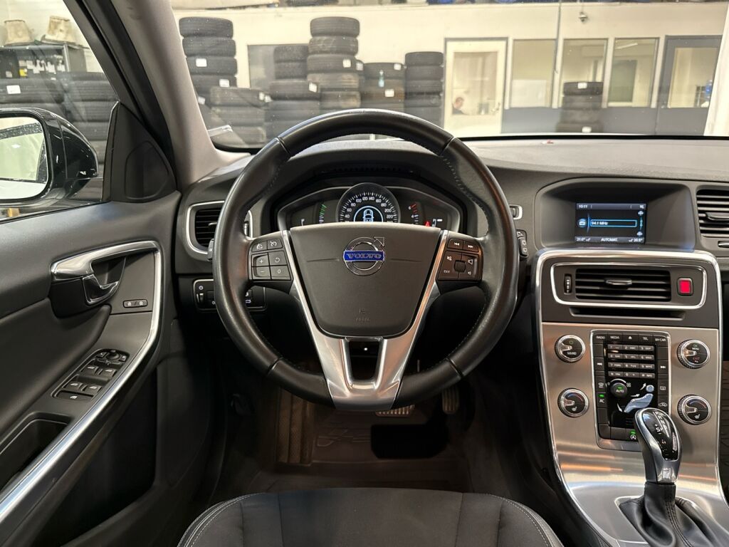 Volvo V60 Cross Country 2016 Valkoinen