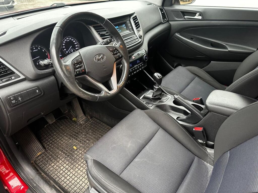 Hyundai Tucson 2016 Punainen