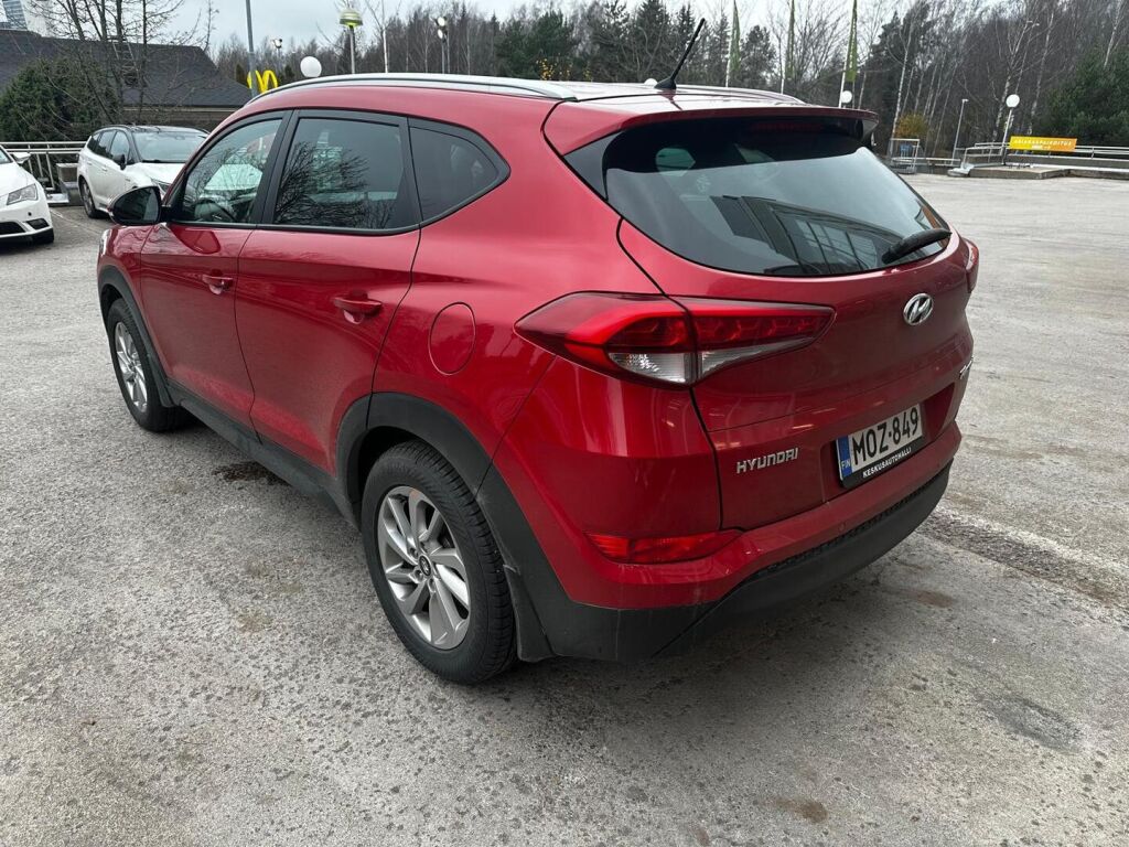 Hyundai Tucson 2016 Punainen