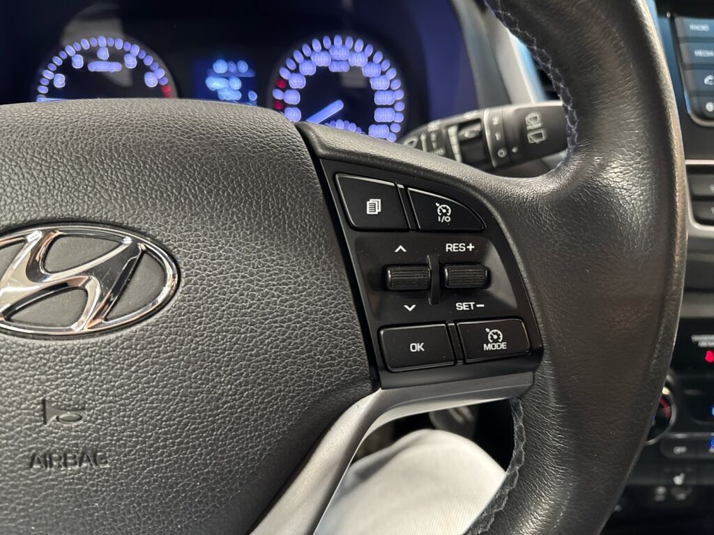 Hyundai Tucson 2016 Punainen