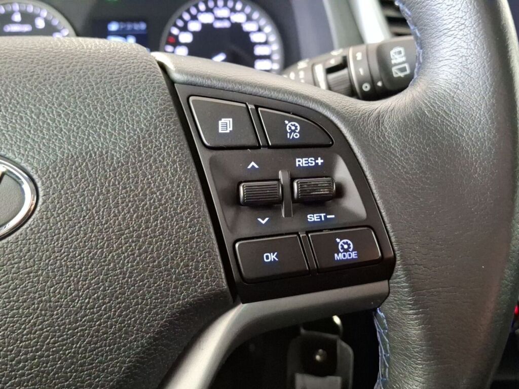 Hyundai Tucson 2016 Ruskea (beige)