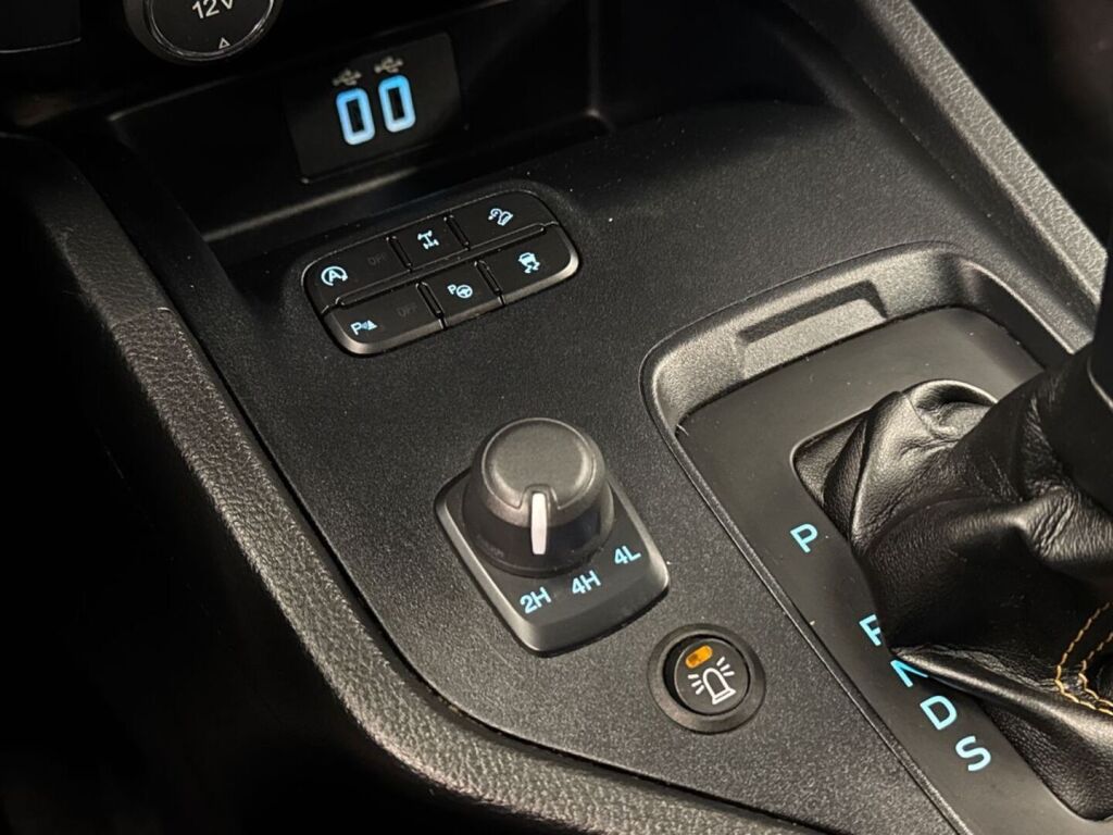 Ford Ranger 2021 Musta