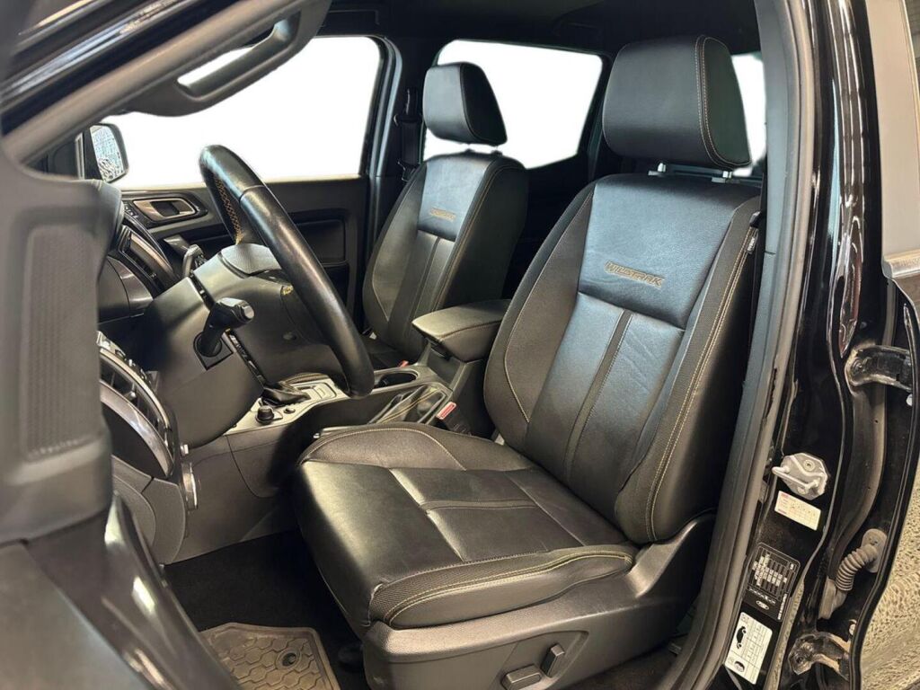 Ford Ranger 2021 Musta