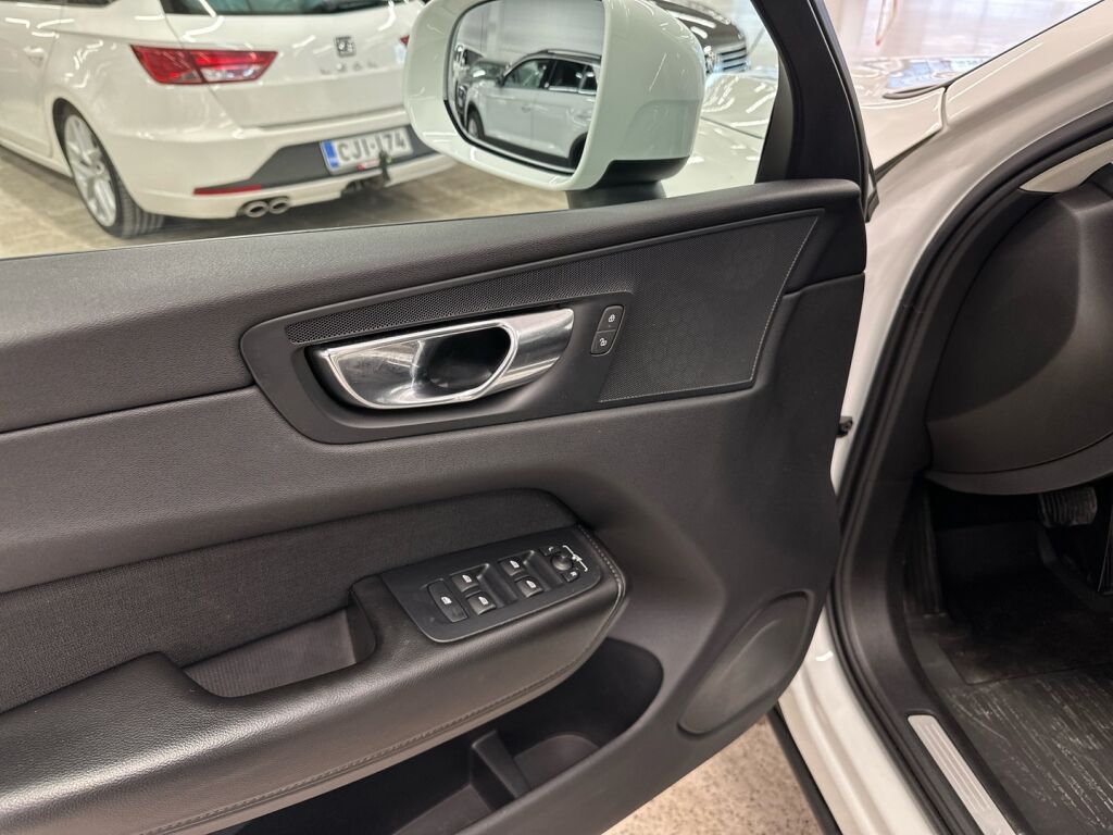 Volvo XC60 2018 Valkoinen