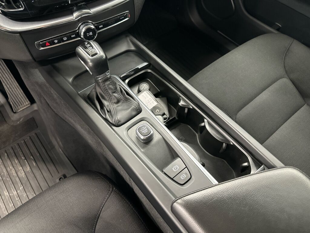 Volvo XC60 2018 Valkoinen