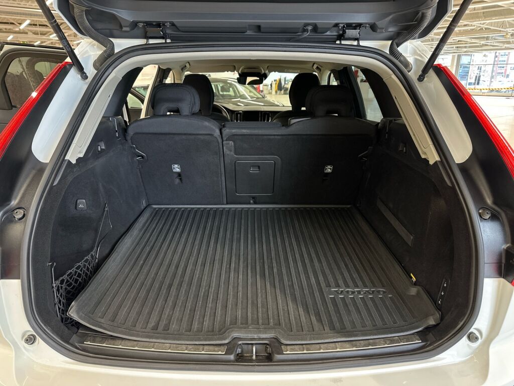 Volvo XC60 2018 Valkoinen