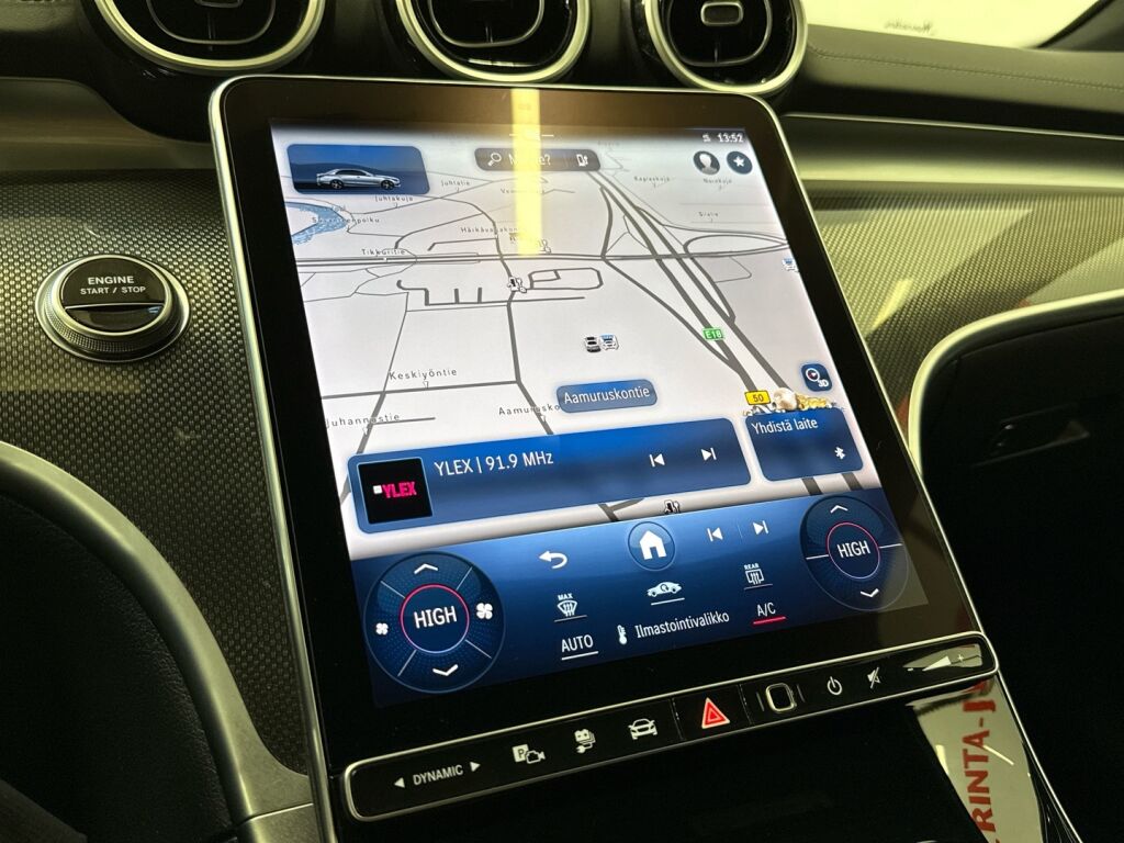 Mercedes-Benz C 2023 Musta