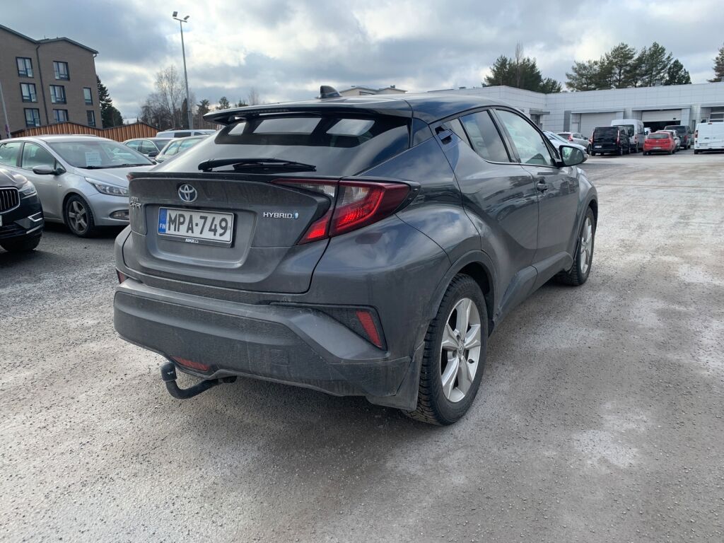 Toyota C-HR 2023 Harmaa