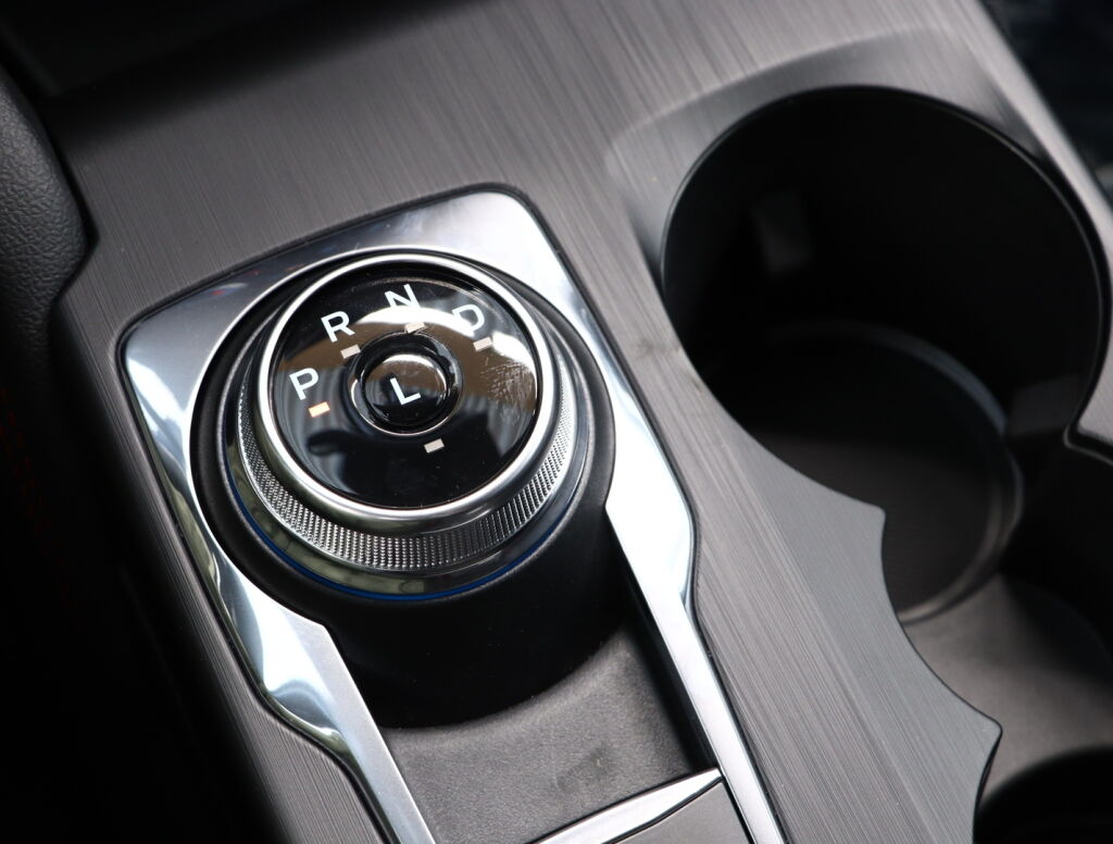 Ford Kuga 2024 Frozen White