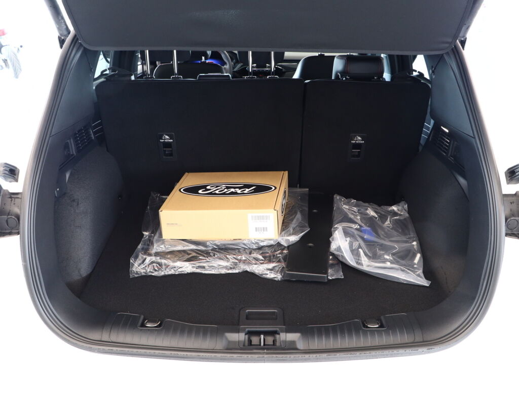 Ford Kuga 2024 Frozen White