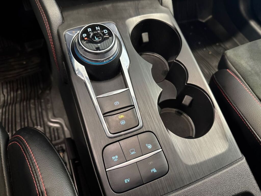 Ford Kuga 2024 Frozen White