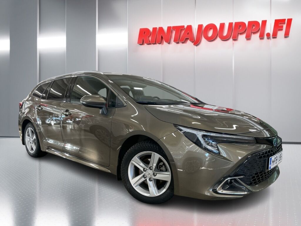 Toyota Corolla 2023 Ruskea (beige)