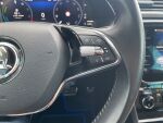 Skoda Superb 2023 Musta