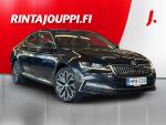Skoda Superb 2023 Musta