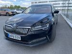 Skoda Superb 2023 Musta