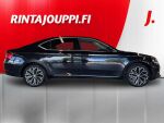 Skoda Superb 2023 Musta