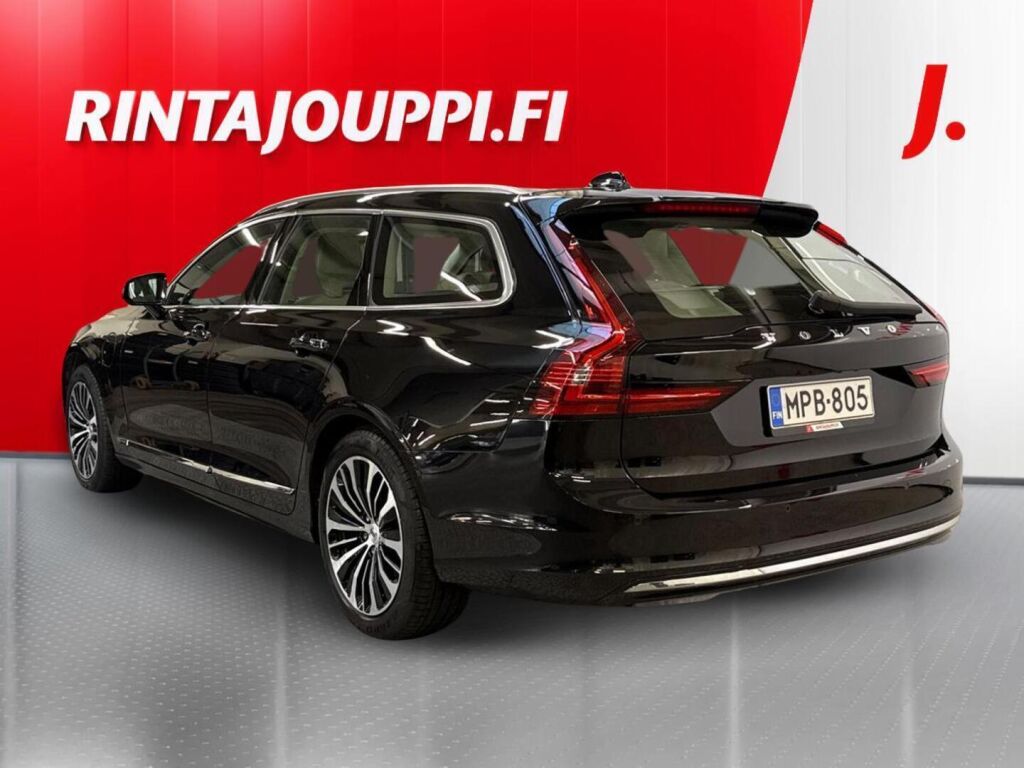 Volvo V90 2024 Musta
