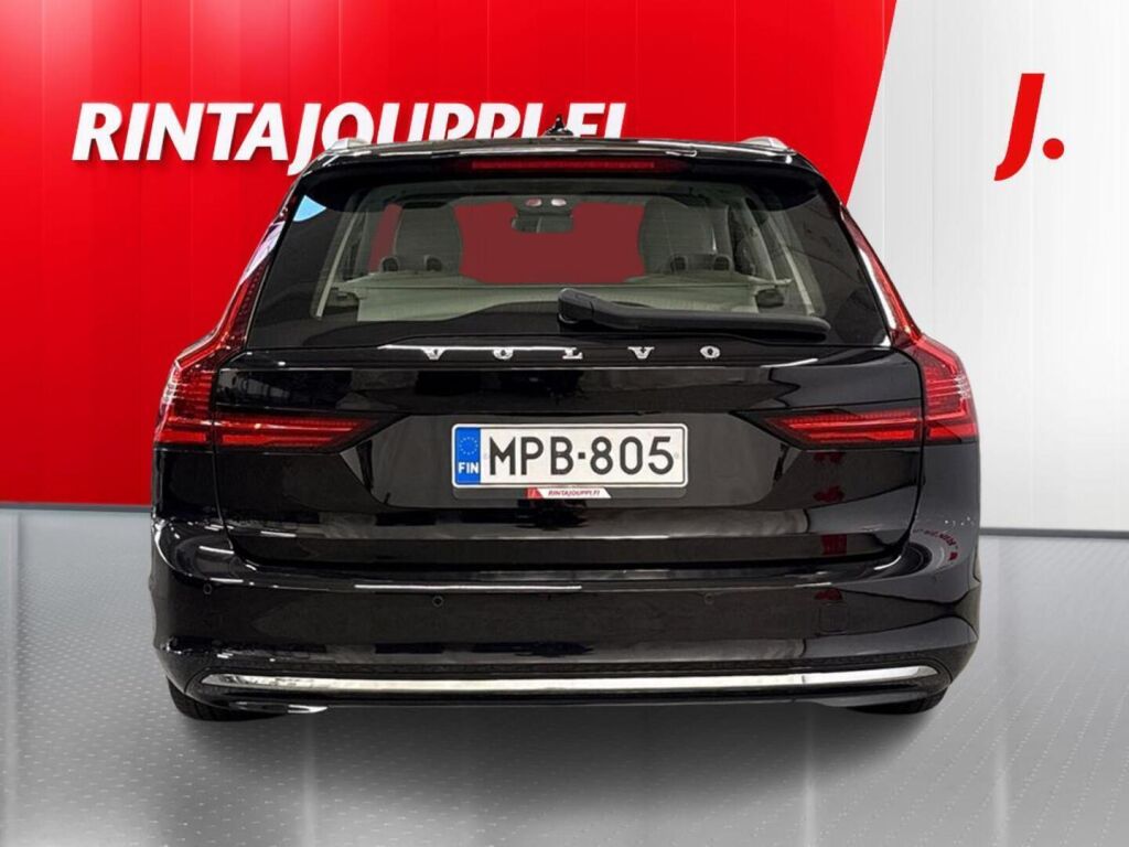 Volvo V90 2024 Musta