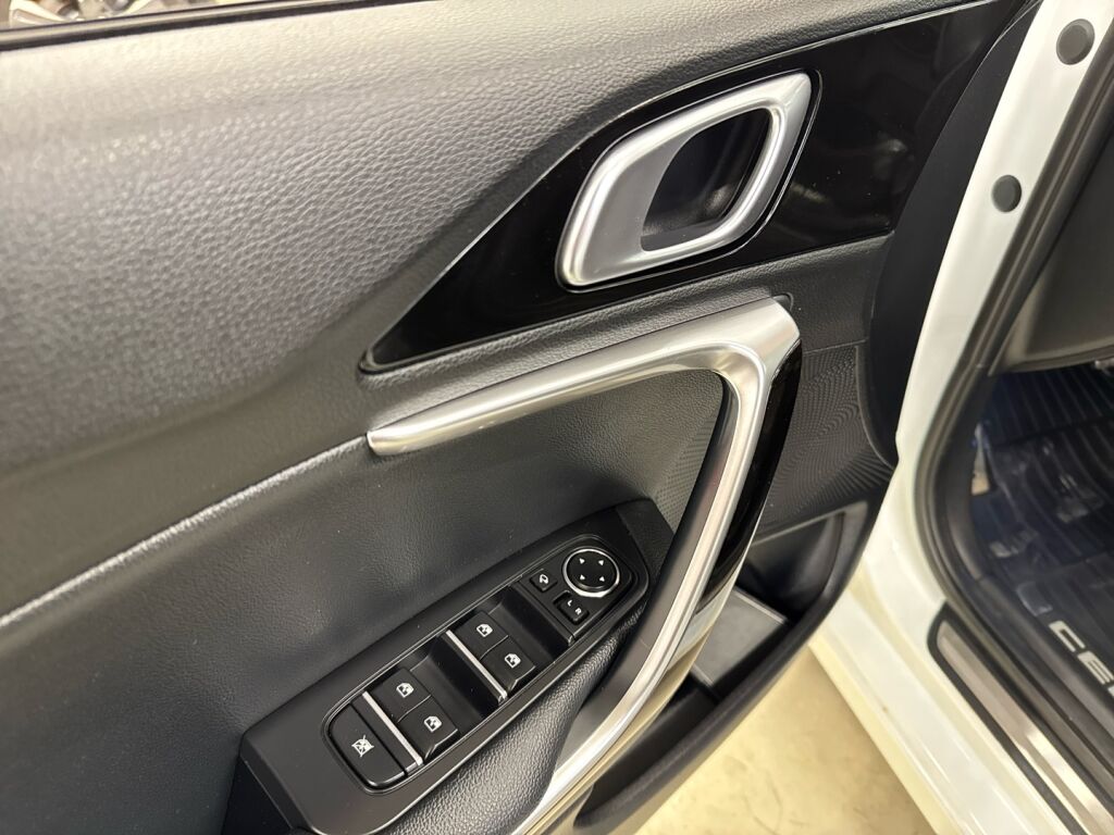 Kia Ceed 2023 Valkoinen