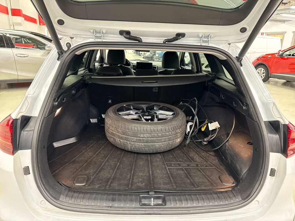 Kia Ceed 2023 Valkoinen