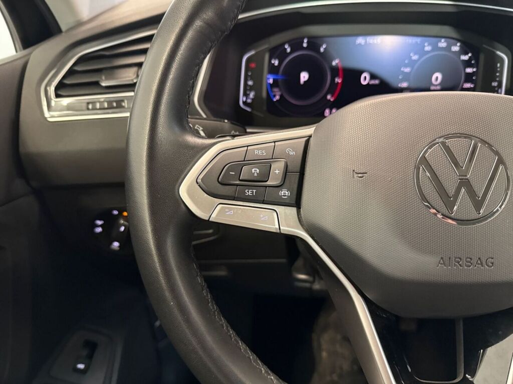 Volkswagen Tiguan 2023 Musta