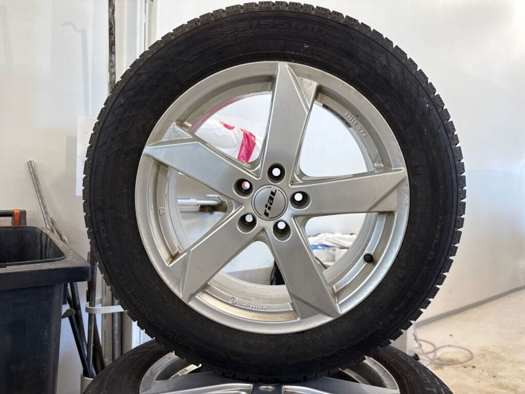 Volkswagen Tiguan 2023 Musta