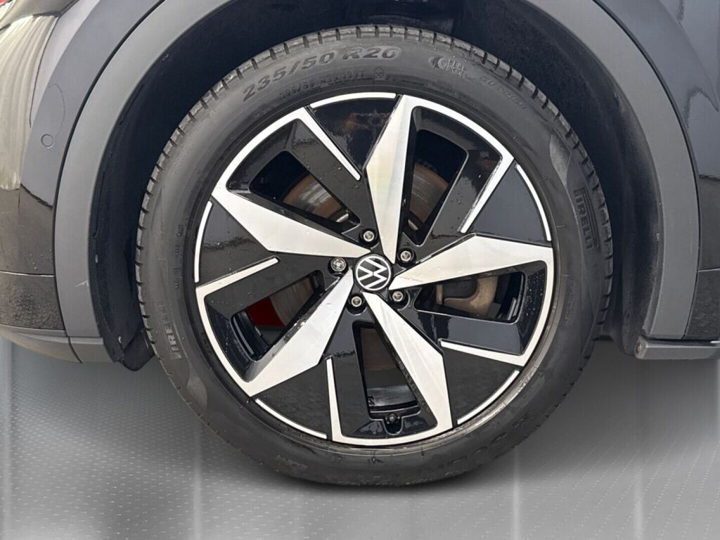 Volkswagen ID.4 2023 Musta