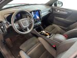 Volvo XC40 2023 Musta