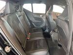 Volvo XC40 2023 Musta