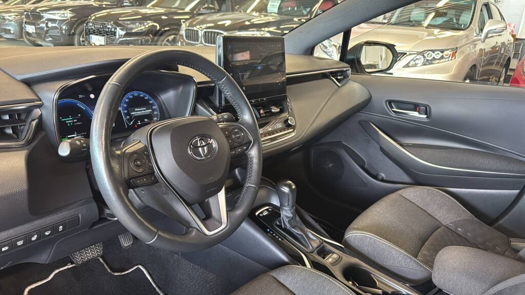 Toyota Corolla 2023 Valkoinen