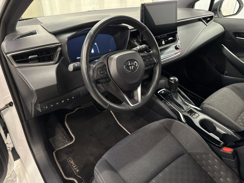 Toyota Corolla 2023 Valkoinen