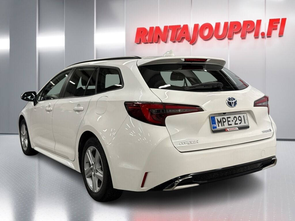 Toyota Corolla 2023 Valkoinen