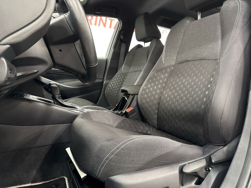 Toyota Corolla 2023 Valkoinen