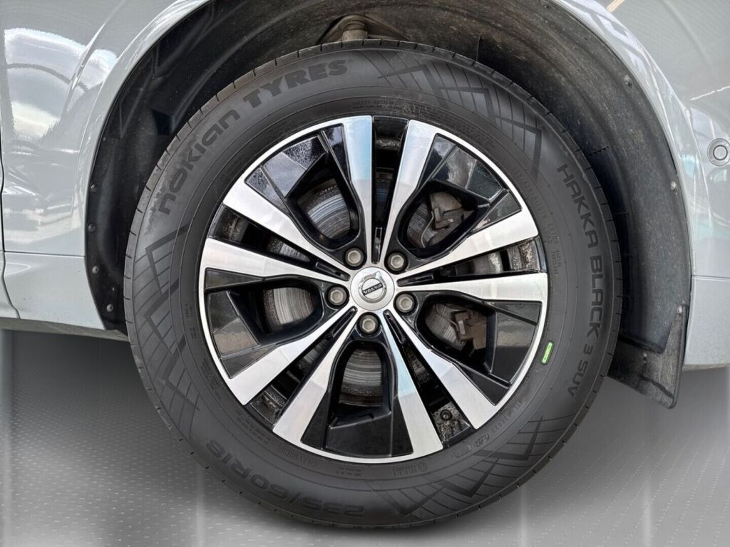 Volvo XC60 2023 Harmaa